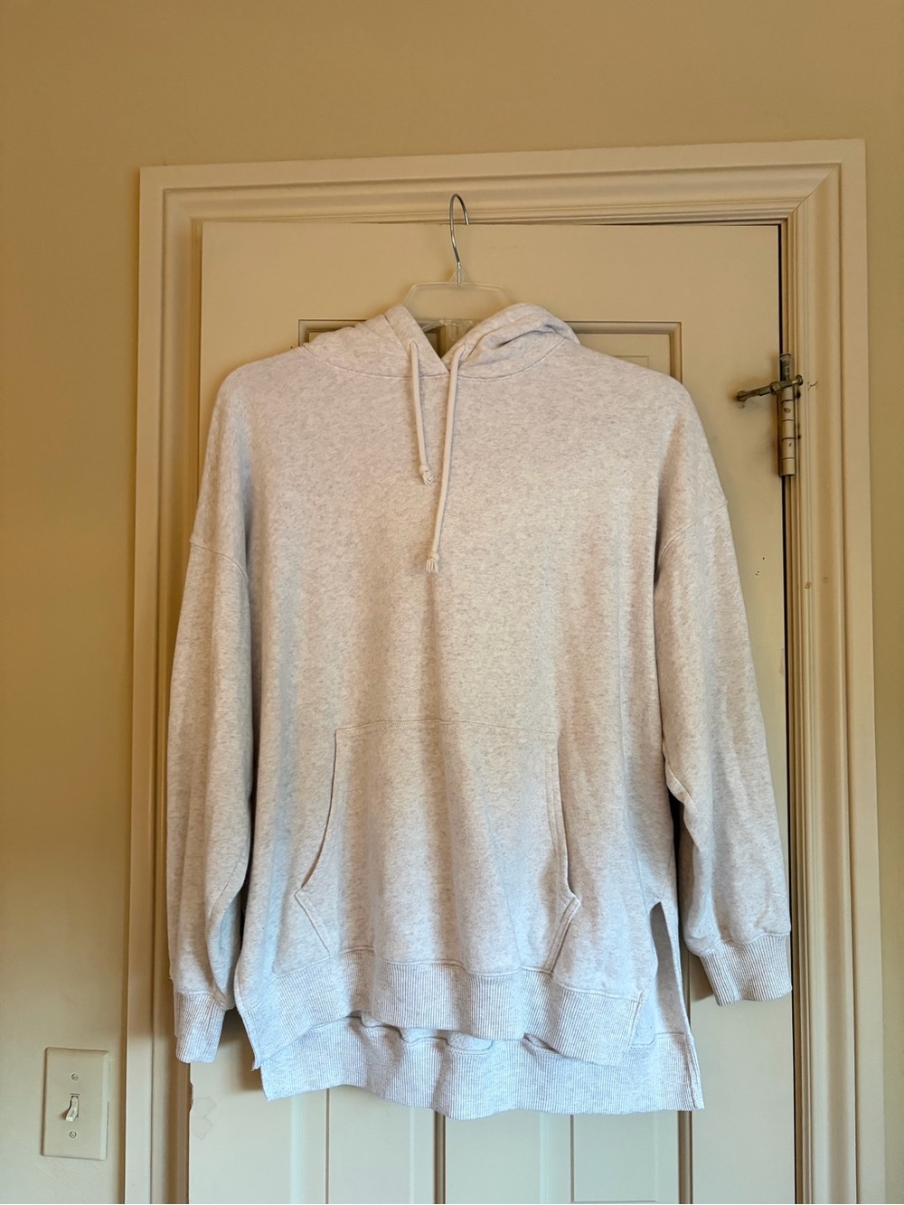 American Eagle Outfitters Light Gray Women's Hoodie Sweatshirt